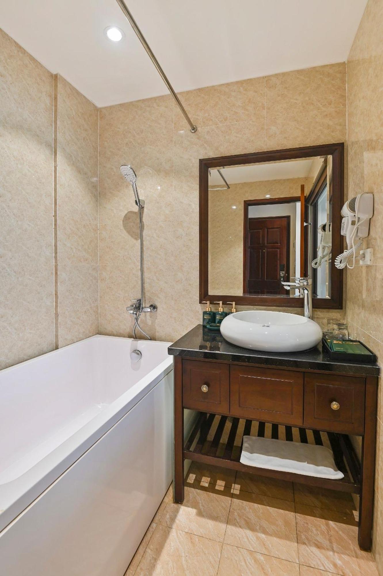 Sunny 22Land Residence Hotel 2 Hanoi Zewnętrze zdjęcie
